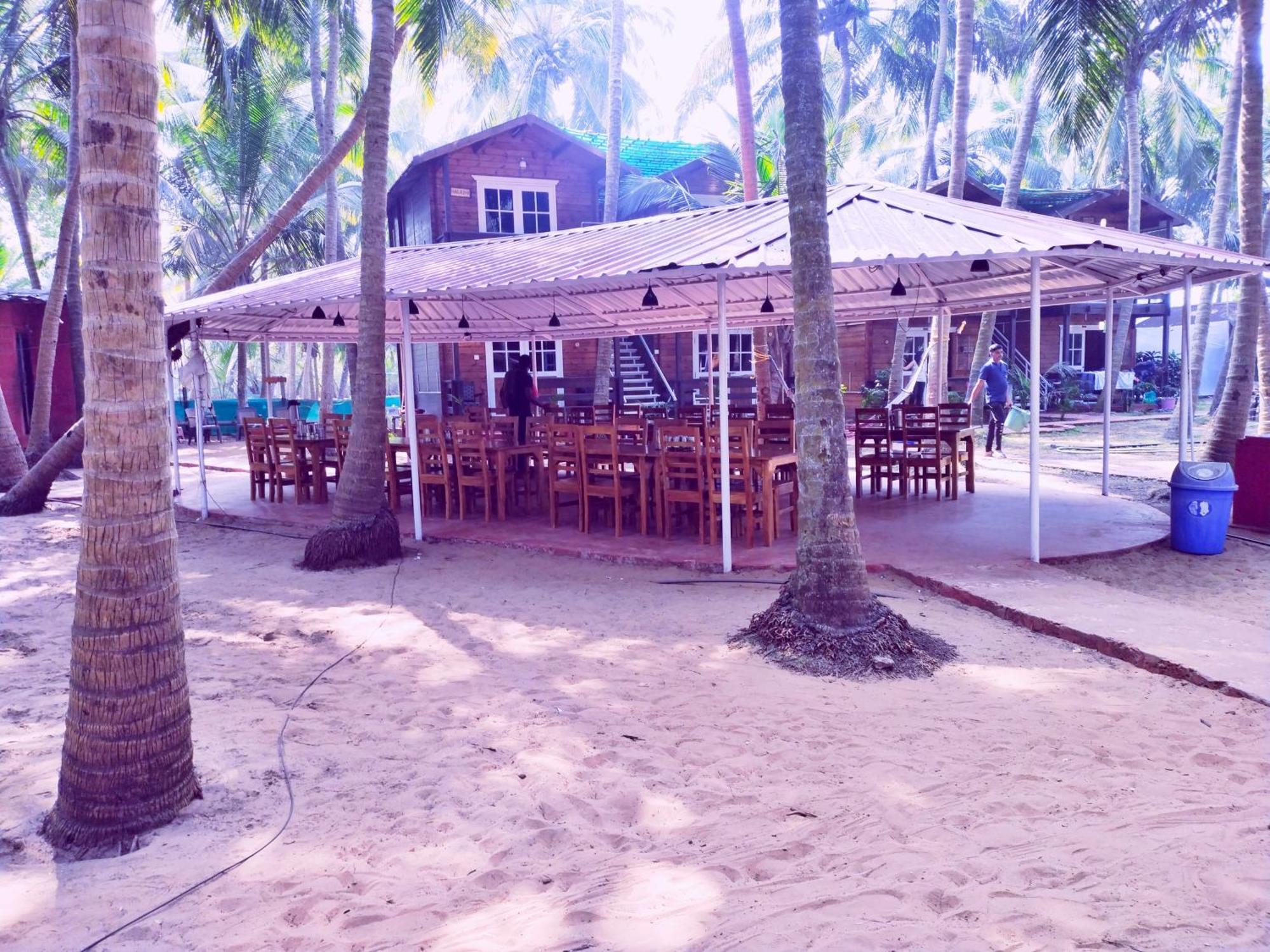 Samant Beach Resort Mālvan Exterior foto